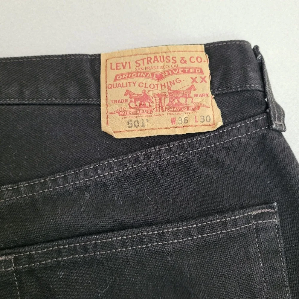 Levi's 501 Men's Original Straight Leg Button Fly Denim Blue Jeans Black 36x30